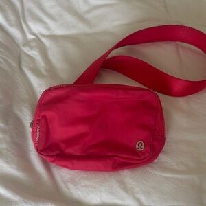 Lululemon Everywhere Belt Bag